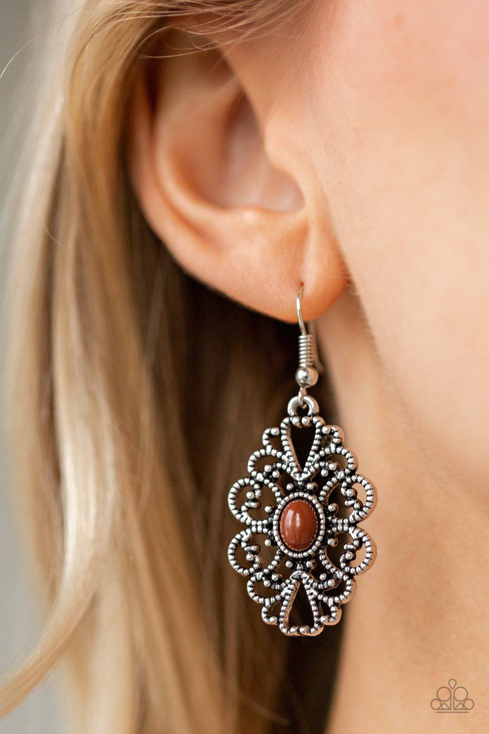 Over The Pop Brown Earrings