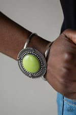 Load image into Gallery viewer, Tribal Pop Cuff Bracelet
